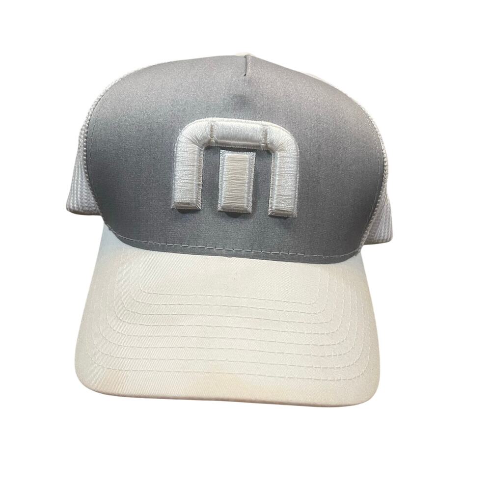 TravisMathew Flexfit Trucker Hat Gray White Mesh Snapback Golf Cap S/M